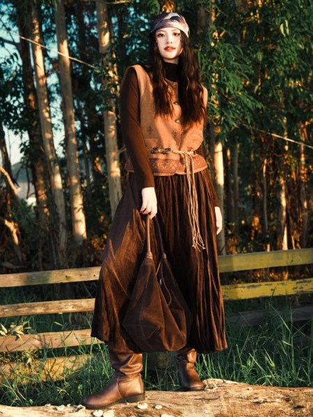 薇薇希VIVIS｜都市游牧者：以衣为舟，驶向旷野与智慧的交界