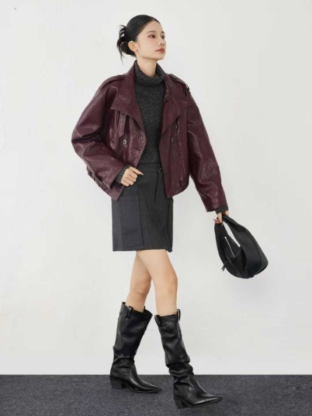 爱依莲2025冬装新品:冬日时尚与温暖