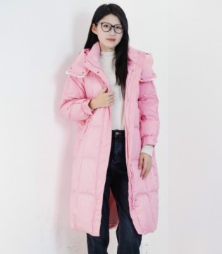 罗曼可,女装,羽绒服,冬日里的温柔诗篇,邂逅浪漫与温暖,招商,加盟