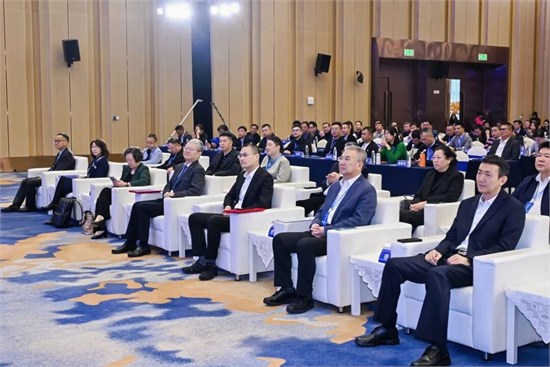 双电融合驱动产业流通变革——2025中国纺织市场大会在柯桥举办