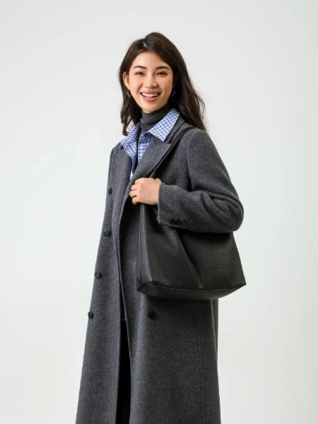 本依凡2025冬｜以云感织就温柔，让温暖自带呼吸感