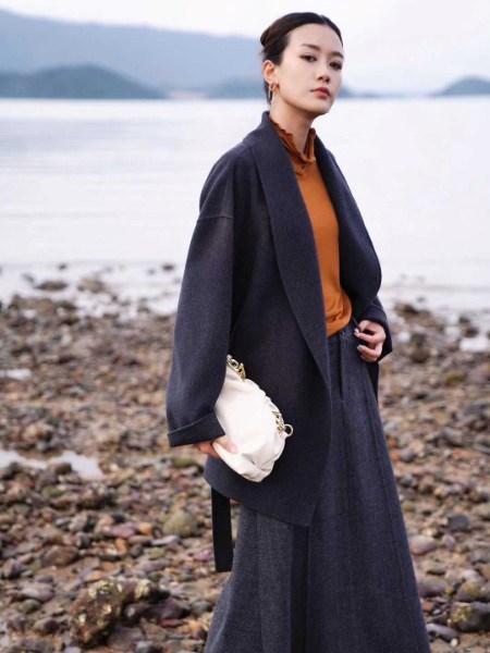 Dins底色｜2025冬季新款：以「自然共生」为名，重构冬日衣橱的温暖诗学