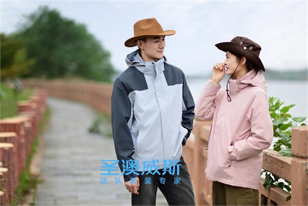 冲锋衣为什么这么火?因为情绪价值给足!