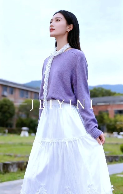 婕依妮2025针织毛衣:织就冬日里的梦幻诗篇