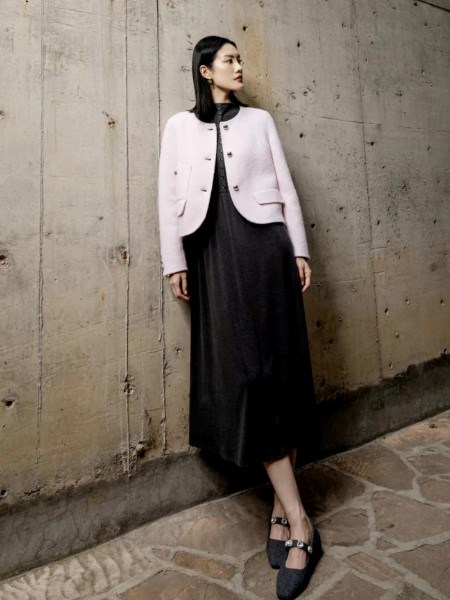 依贝奇2025冬装：以简驭繁，定义商务质感新标杆