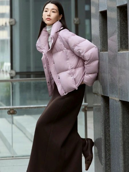 娅丽达2025女装系列:以匠心织就新章,让日常穿搭成为自我表达的舞台