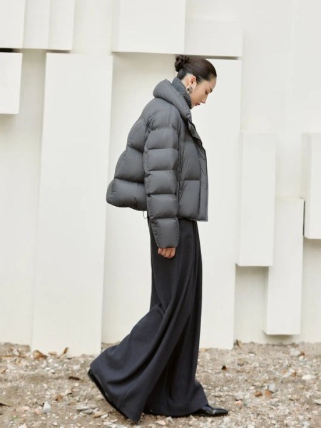 娅丽达2025女装系列:以匠心织就新章,让日常穿搭成为自我表达的舞台