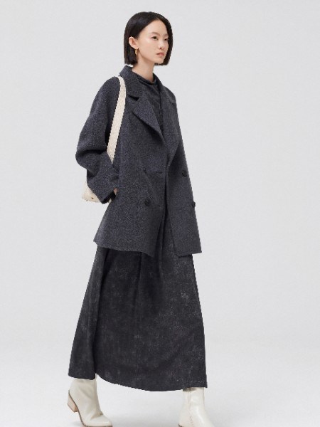 百图betu 2025秋冬款:于时光流转中,绽放女装新韵的雅致芬芳