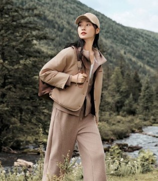 2025，XIIBASKET十二篮女装开启时尚新程，邂逅多元魅力