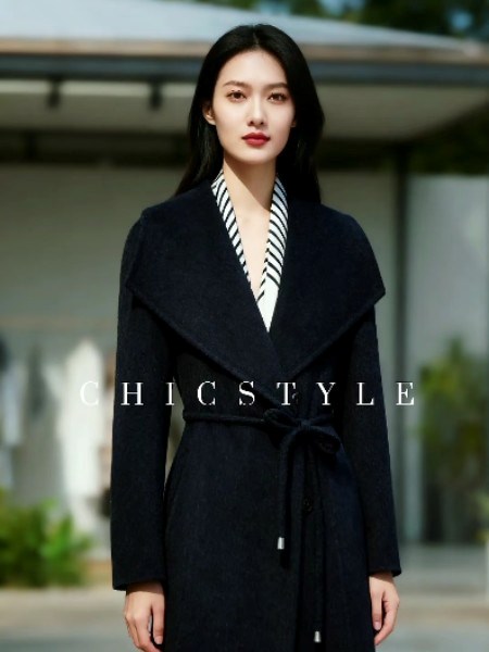 婕依妮2025冬装盛宴:解锁时尚与温暖的双重密码