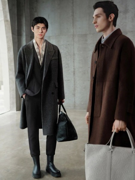 VSARNNI华萨尼：以匠心裁剪时光，为精英男士重塑商务风度的温度与锋芒