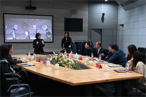 哈萨克斯坦经贸考察团到访圣得西集团，共探湘哈服装产业融合！