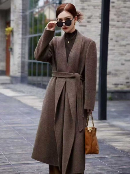 爱依莲2025秋冬重磅发布！轻奢魅力，定义都市新风尚