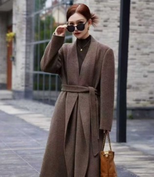 爱依莲2025秋冬重磅发布！轻奢魅力，定义都市新风尚