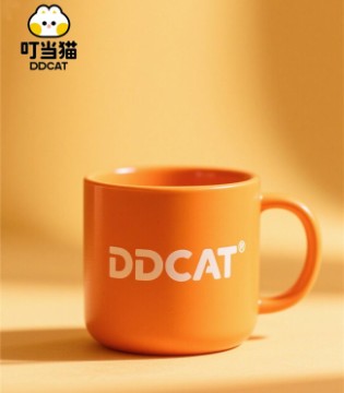 萌盏焕新，暖润时光——叮当猫水杯家族的雅致献礼