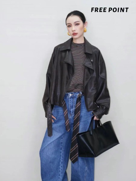 时尚自由点2025皮衣:以多元风格重塑都市女性的力量美学