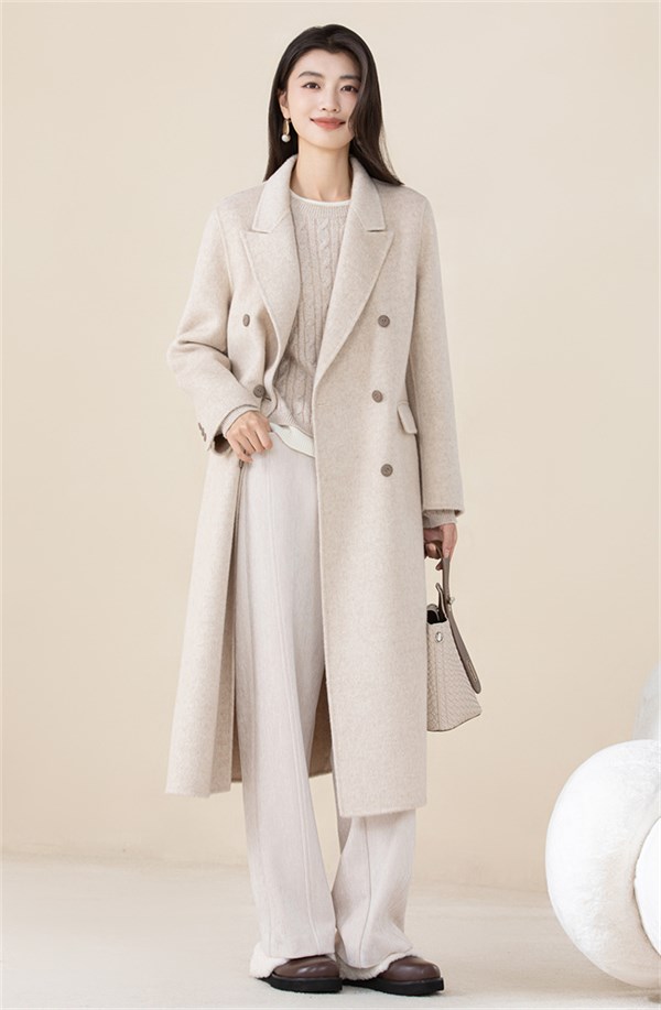 诗梦2025冬季摩卡慕斯系列：以经典织就冬日优雅，用细节诠释摩登态度