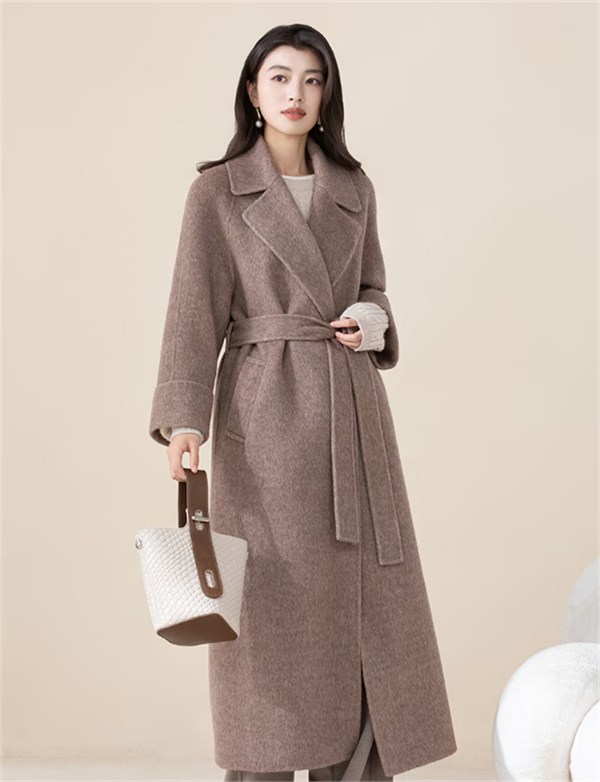 诗梦2025冬季摩卡慕斯系列：以经典织就冬日优雅，用细节诠释摩登态度