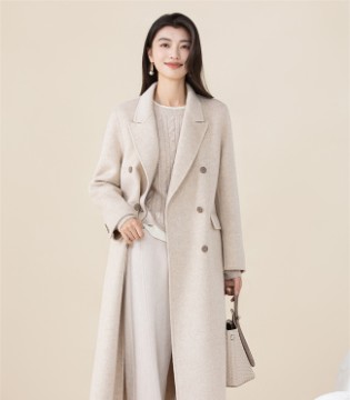 诗梦2025冬季摩卡慕斯系列：以经典织就冬日优雅，用细节诠释摩登态度
