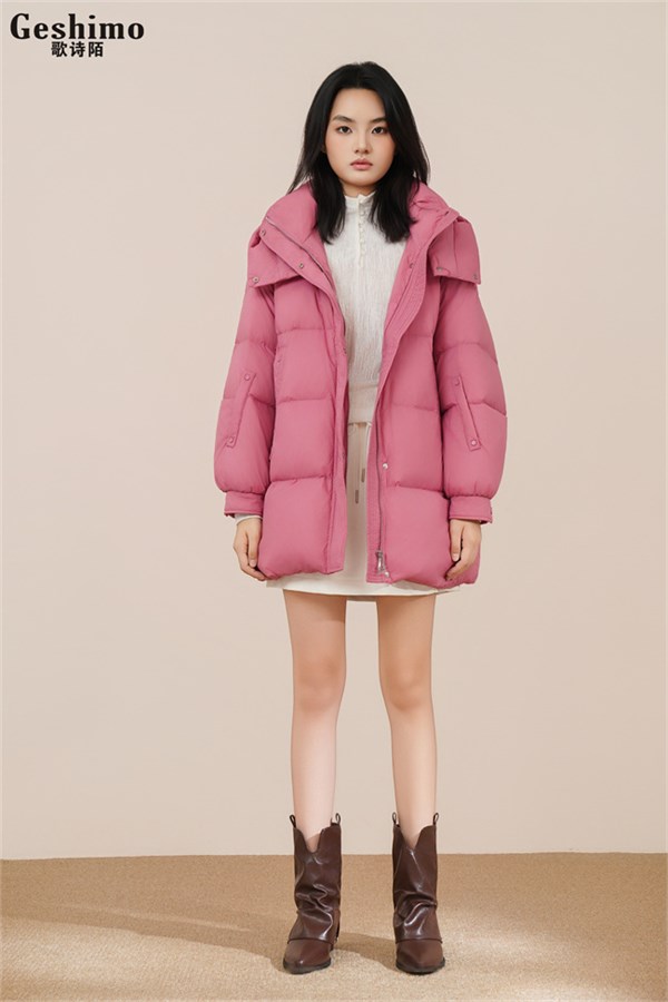 歌诗陌2025冬季羽绒系列：以色彩重塑冬日高级感，用设计诠释温暖与风度的共生