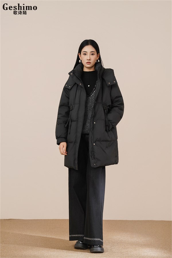 歌诗陌2025冬季羽绒系列：以色彩重塑冬日高级感，用设计诠释温暖与风度的共生