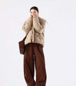 简与媄2025冬羽：以温柔色彩，织就冬日浪漫诗篇