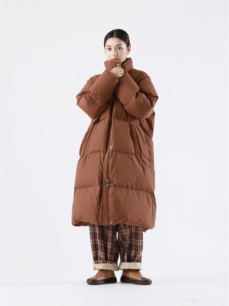 简与媄2025冬羽：以温柔色彩，织就冬日浪漫诗篇