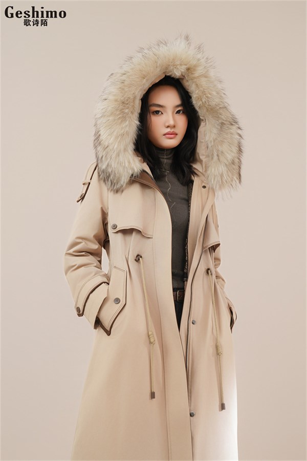 歌诗陌风衣系列：邂逅冬日里的诗意风尚