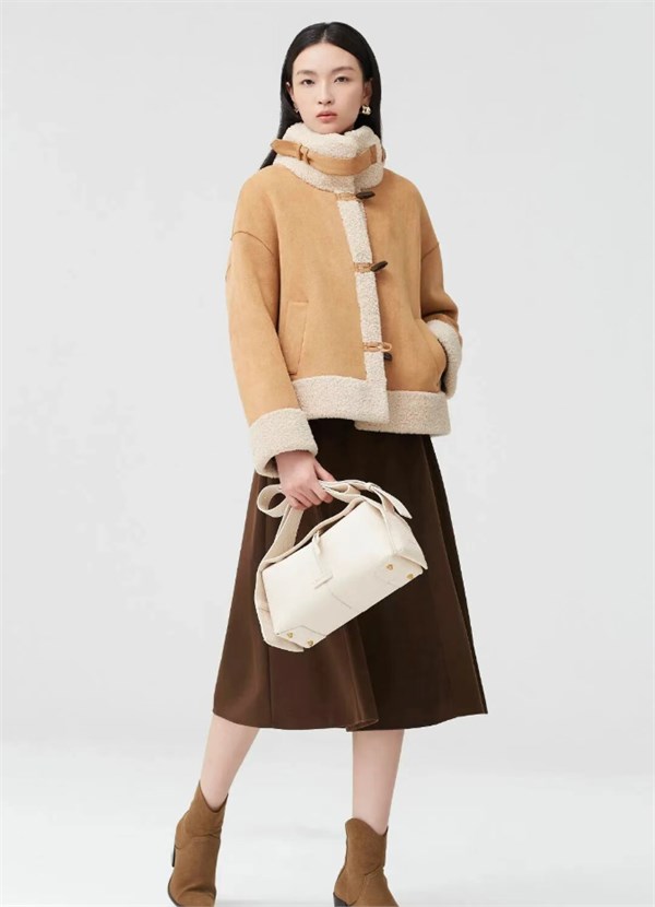 betu百图女装冬季都市游牧人穿搭指南：在钢铁森林中自由驰骋