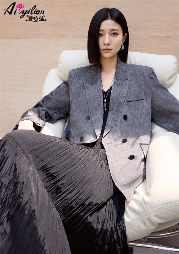 爱依莲女装｜通勤新风尚，解锁职场女性的多面魅力