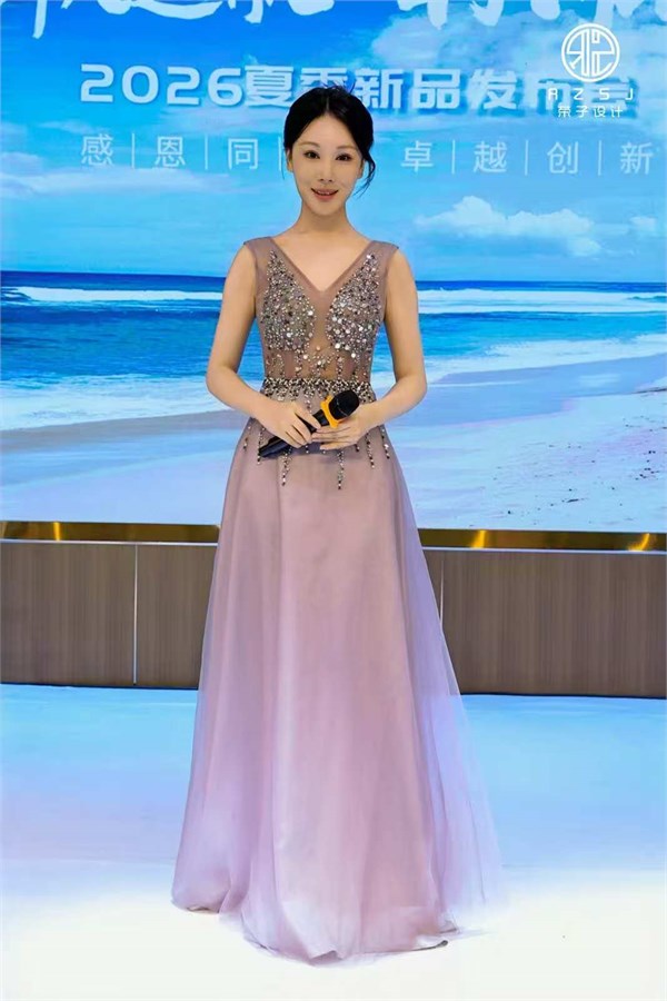 GLORY SEED荣子女装原创设计2026夏季新品发布会