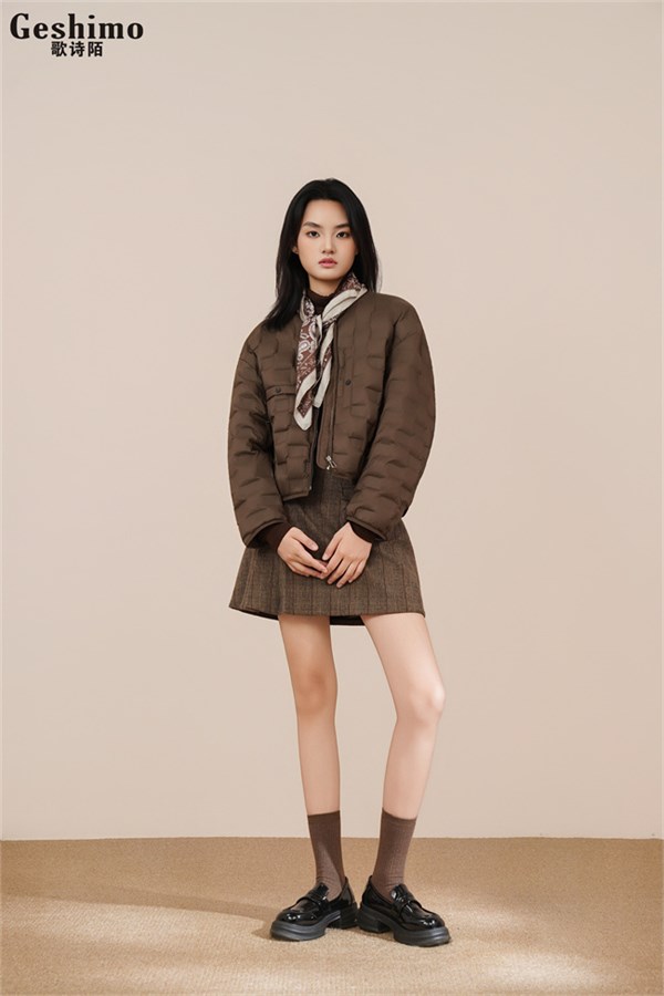 歌诗陌女装｜2025冬季羽绒新序章：以轻盈之姿，温暖与风格的双重诗篇