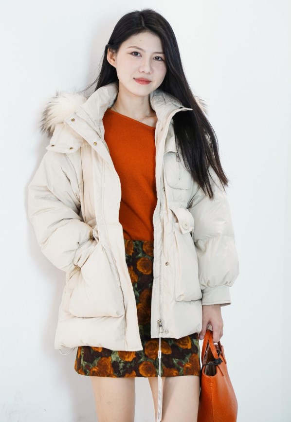 这个冬天，让罗曼可羽绒的色彩，替你说话