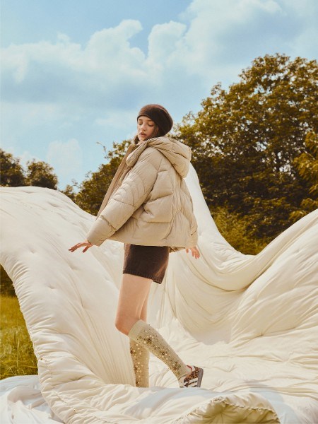 MIIDII谜底2025冬日序章：羊毛大衣的优雅、羽绒服的轻盈与风衣的温柔