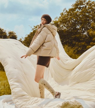 MIIDII谜底2025冬日序章：羊毛大衣的优雅、羽绒服的轻盈与风衣的温柔