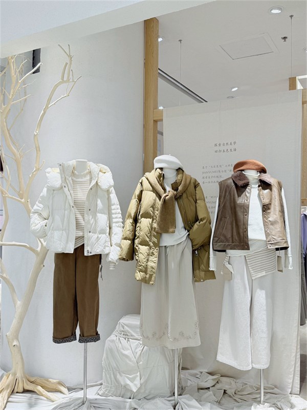 简与媄女装品牌休闲新穿法，自在时尚范