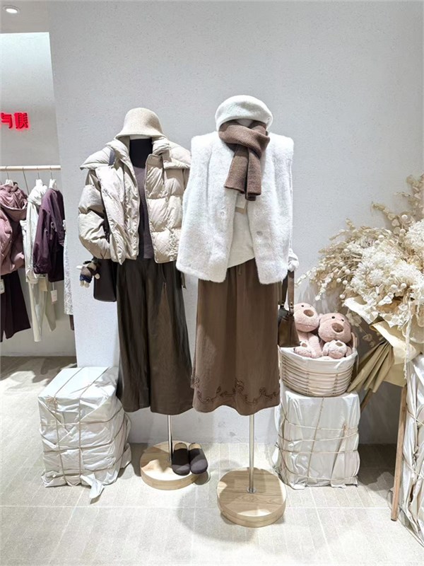 简与媄女装品牌休闲新穿法，自在时尚范