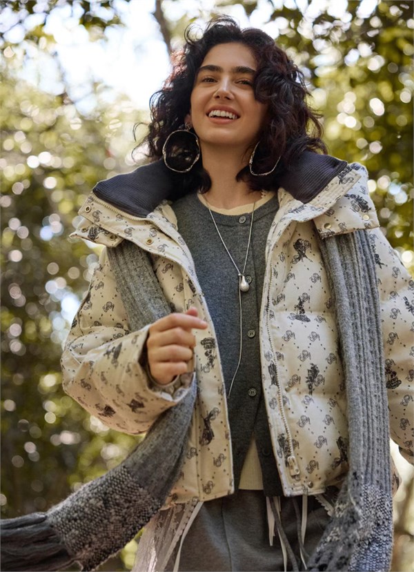 丽迪莎2025冬日絮语：羽绒轻暖，提花织梦