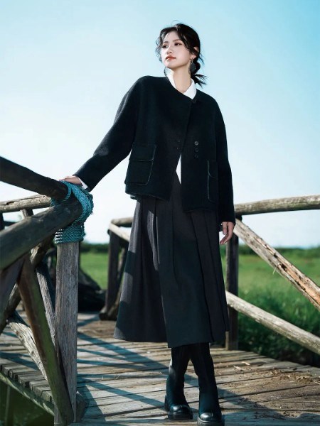 薇薇希（VIVIS）秋冬出行时尚指南