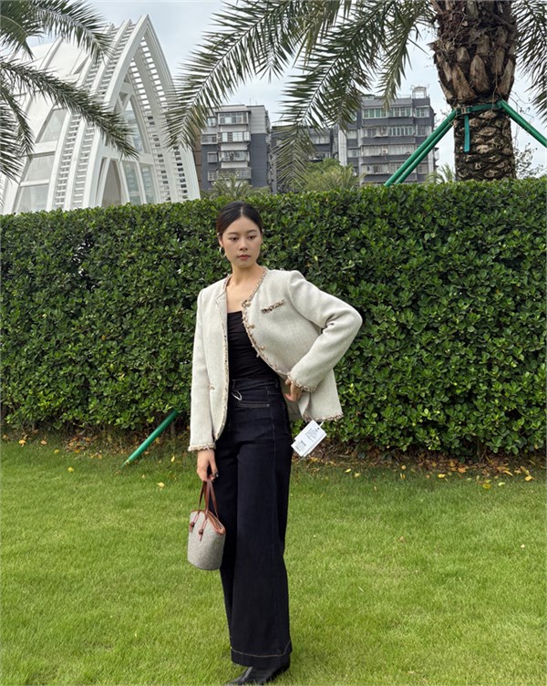 DD女装短款外套：可爱炸街，时尚不设限！