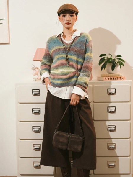 薇薇希（VIVIS）毛衣合集｜用色彩魔法唤醒冬日，每一件都是行走的诗篇