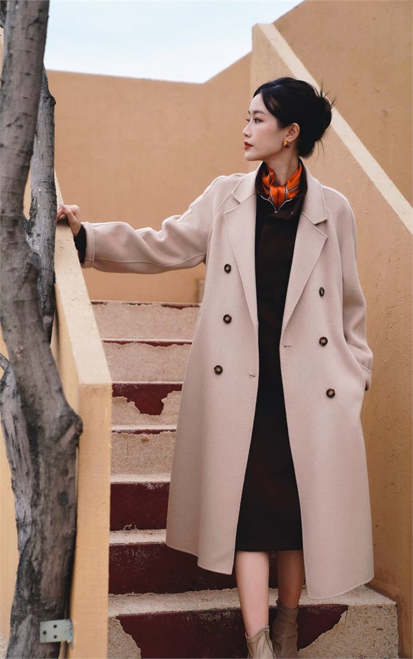 冬日有底色，温暖有态度 | 底色Dins短长款羽绒&羊毛大衣