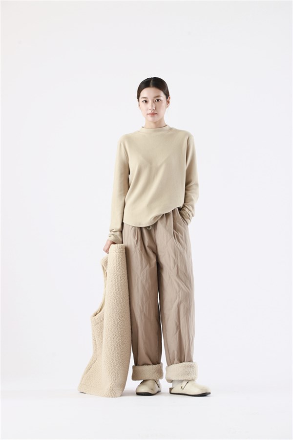 简与媄「基础款进阶指南」｜一件毛衣打底，穿出冬日不费力的温柔