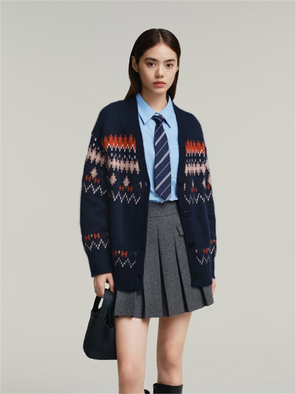 红袖2025冬季非遗提花系列：以貂毛温润，织就跨越代际的冬日诗篇