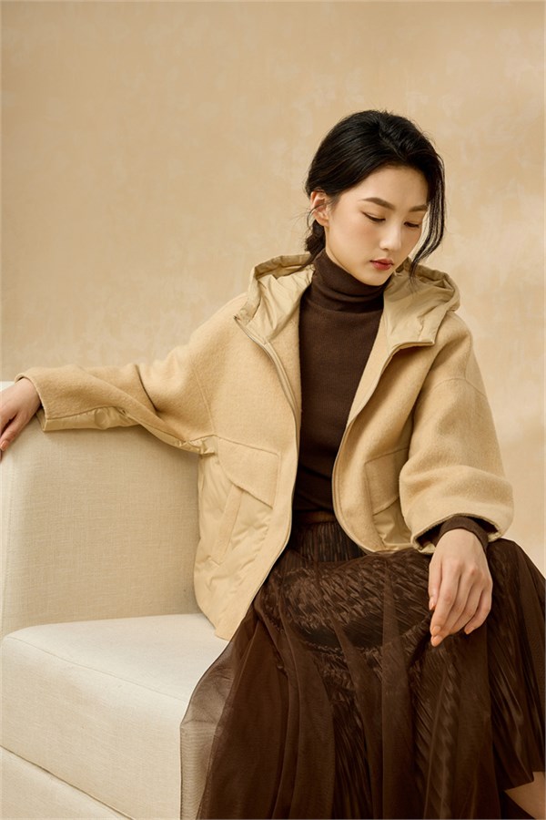 禾等女装冬季新章|以温暖为笔,勾勒冬日高级感衣橱