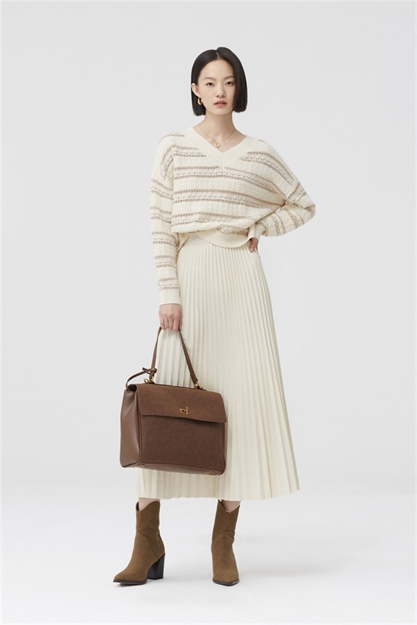 betu百图女装焕新登场!应季温暖加持,打造吸睛穿搭范本