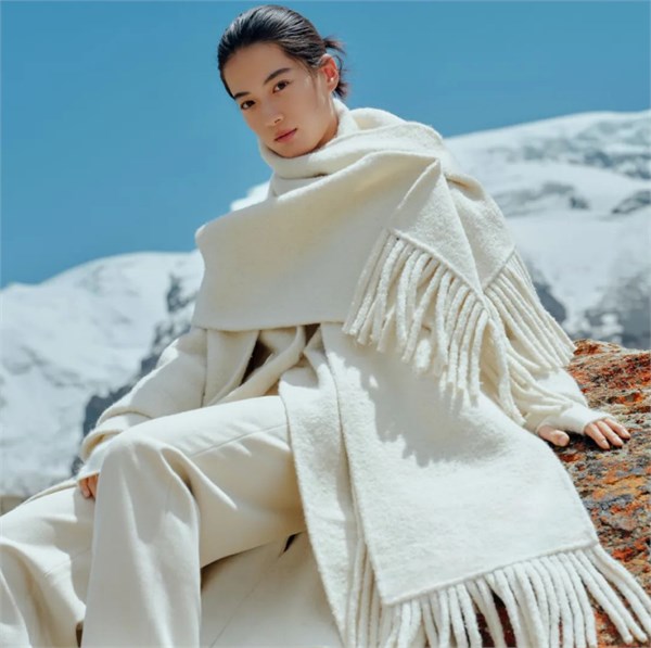 歌锦GEJIN 2025冬装大片:开启冬日奢华优雅之旅