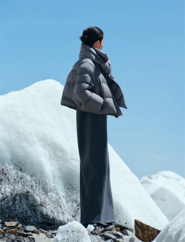 歌锦GEJIN 2025冬装大片:开启冬日奢华优雅之旅