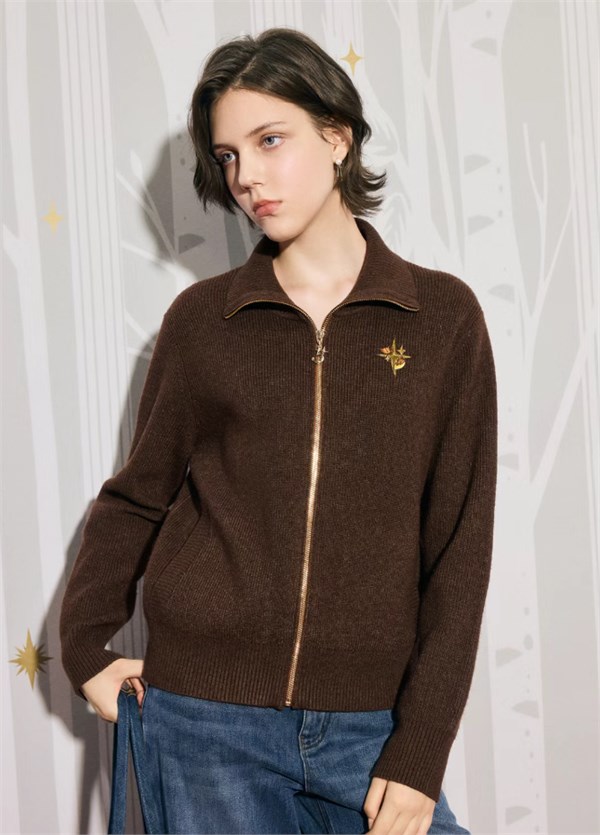 Five Plus 2025 冬日童话:小狐狸胶囊系列,开启寻光暖旅