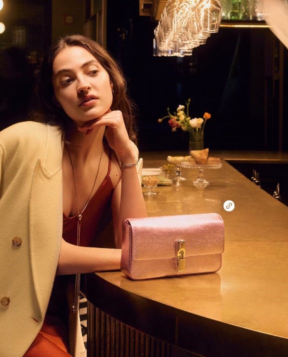 在米兰的24小时里沉醉时光，与FURLLA相伴